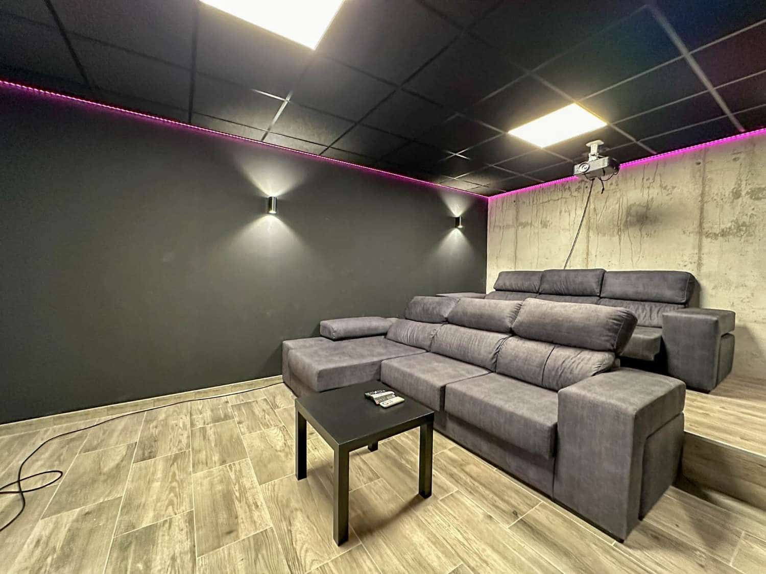 4 Zimmer Villa zu verkaufen in Salobrena mit Pool - 1.650.000 € (Ref: 8074042)