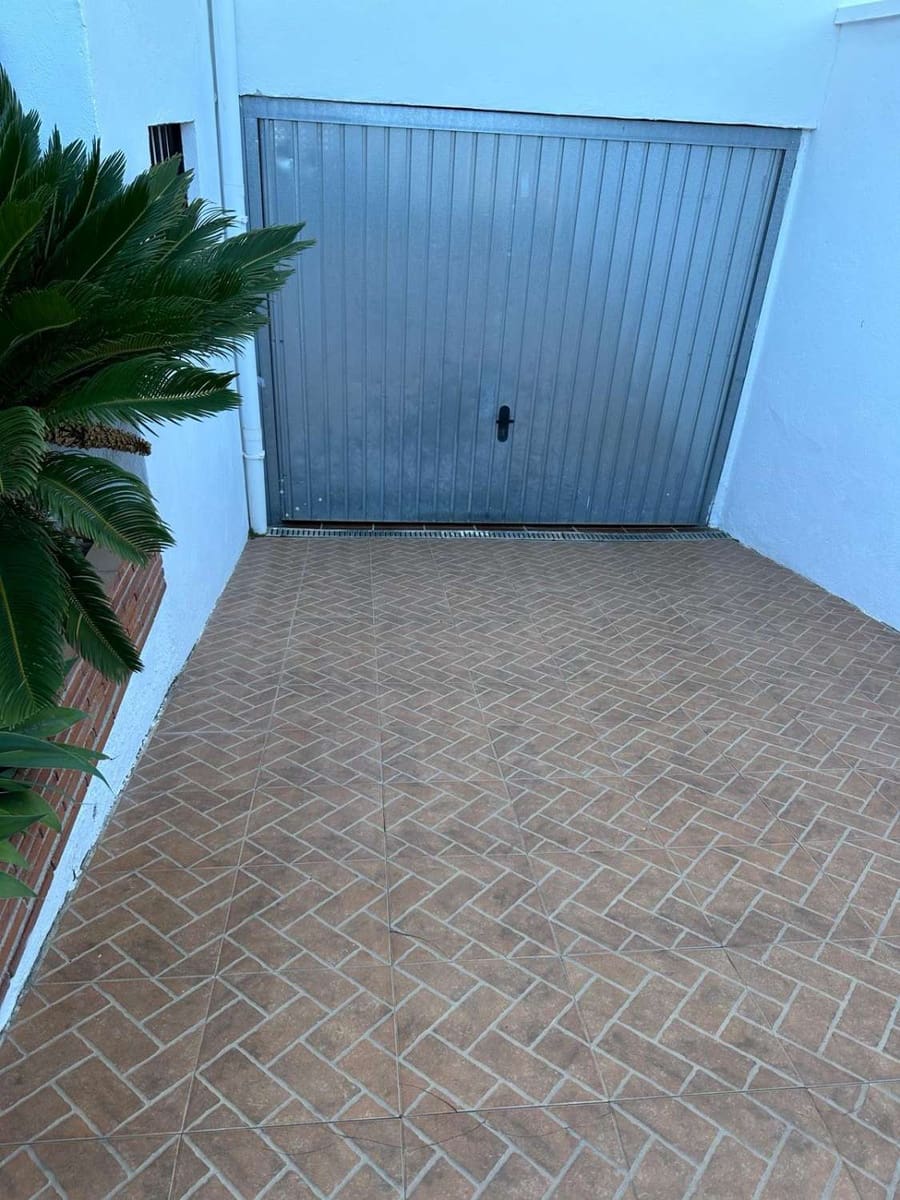 3 bedroom Townhouse for sale in Vélez de Benaudalla with garage € 147,000 (Ref 8113364)