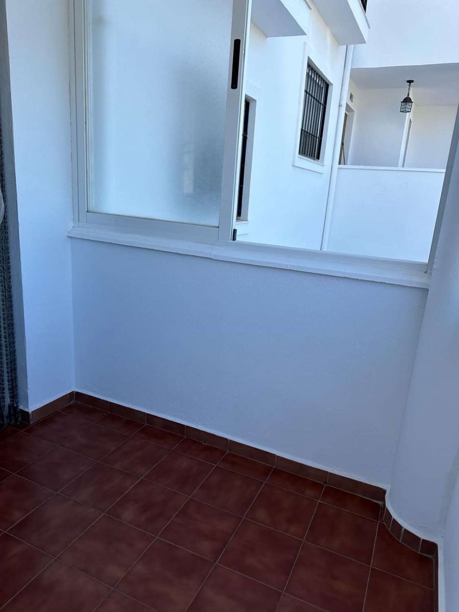 3 bedroom Townhouse for sale in Vélez de Benaudalla with garage € 147,000 (Ref 8113364)