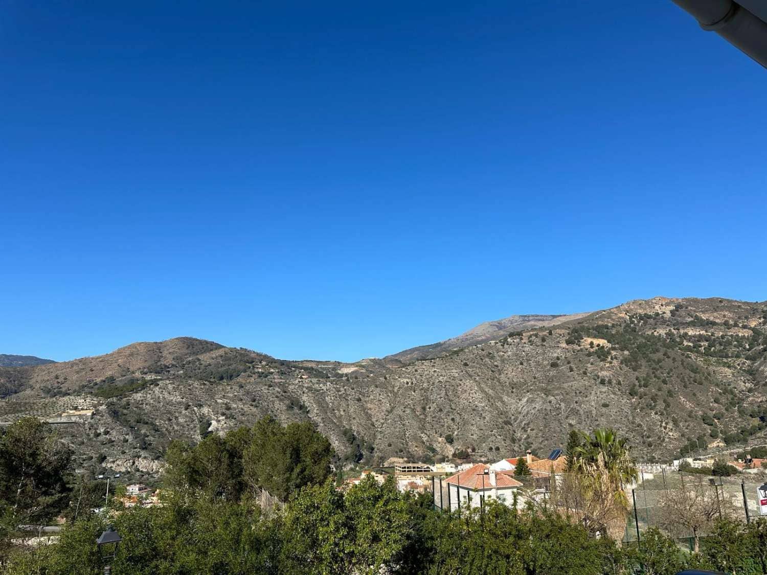 3 bedroom Townhouse for sale in Vélez de Benaudalla with garage €