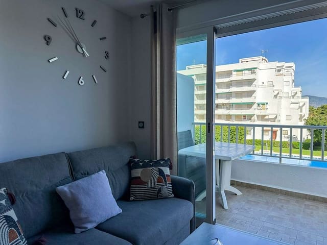 2 slaapkamer Flat te huur in Salobreña met zwembad - € 550 (Ref: 8339624)