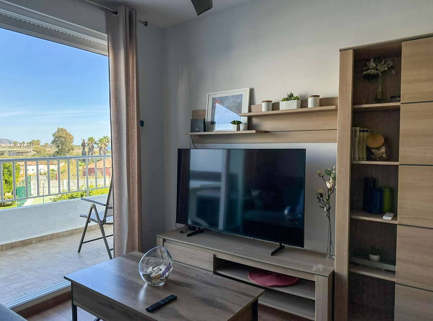 2 slaapkamer Flat te huur in Salobrena met zwembad - € 550 (Ref: 8339624)