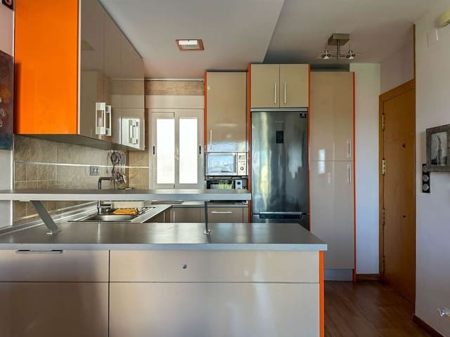 2 slaapkamer Flat te huur in Salobreña met zwembad - € 550 (Ref: 8339624)