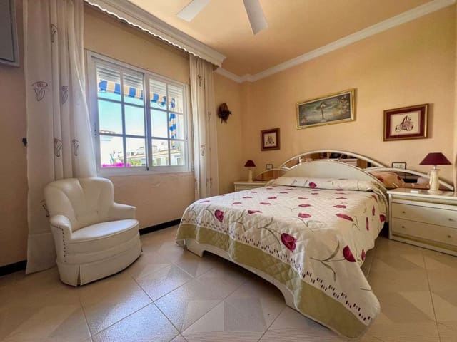 4 sypialnia Dom na sprzedaż w Salobreña z basenem - 399 000 € (Ref: 8383032)