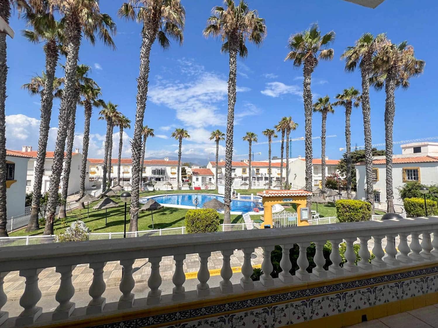 4 soveværelse Byhus til salg i Salobrena med swimmingpool - € 399.000 (Ref: 8383032)