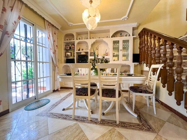 4 sypialnia Dom na sprzedaż w Salobreña z basenem - 399 000 € (Ref: 8383032)