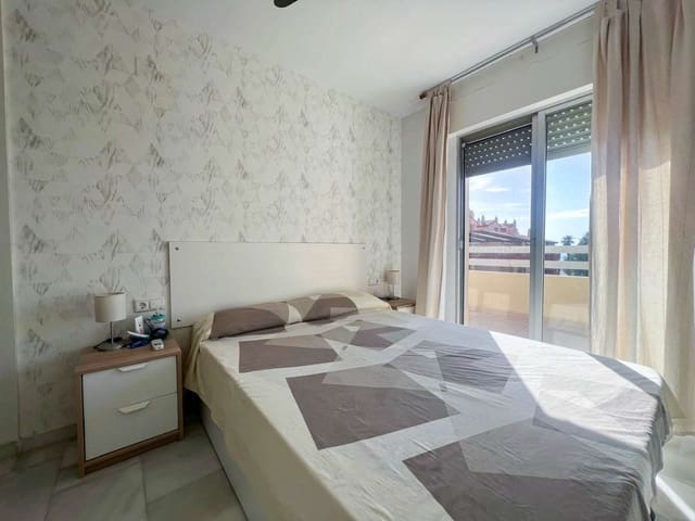 1 slaapkamer Appartement te huur in Salobreña met zwembad garage - € 750 (Ref: 8624856)