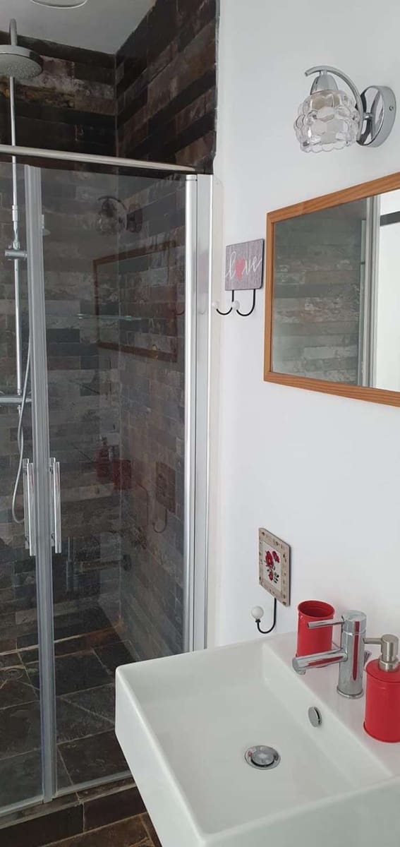 2 soveværelse Byhus til leje i Los Guajares - € 600 (Ref: 8644741)