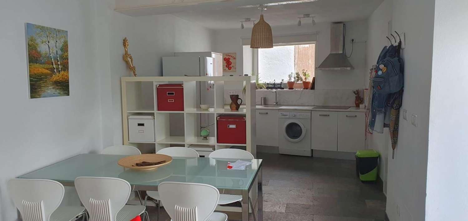 2 soveværelse Byhus til leje i Los Guajares - € 600 (Ref: 8644741)