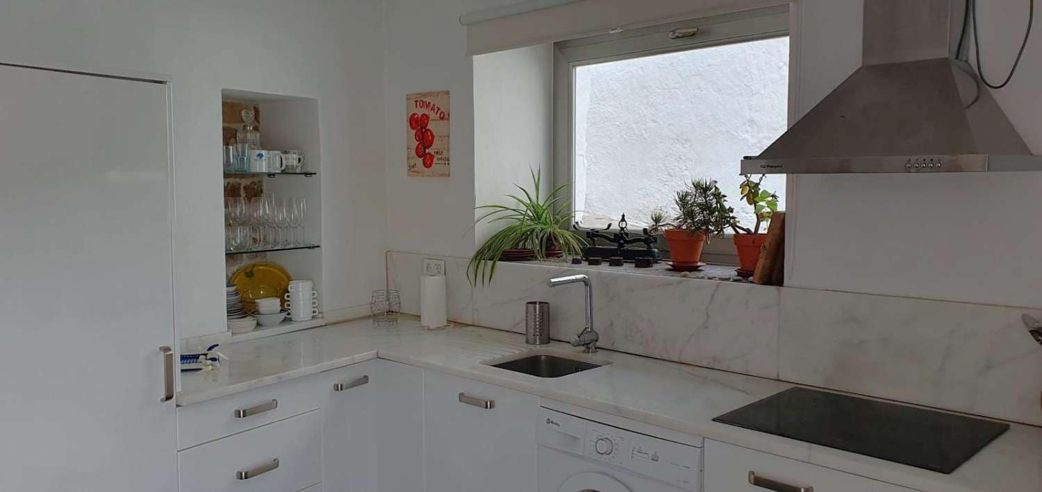2 soveværelse Byhus til leje i Los Guajares - € 600 (Ref: 8644741)