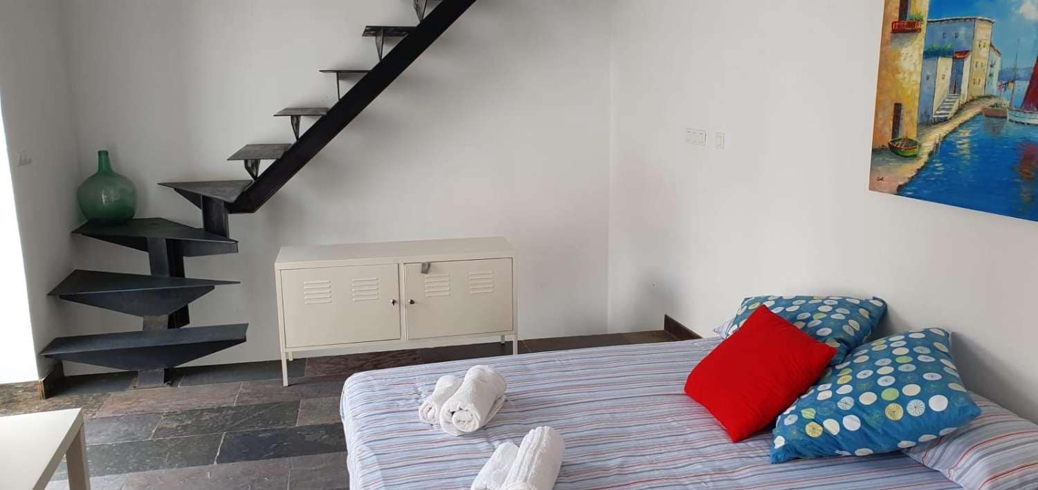 2 soveværelse Byhus til leje i Los Guajares - € 600 (Ref: 8644741)