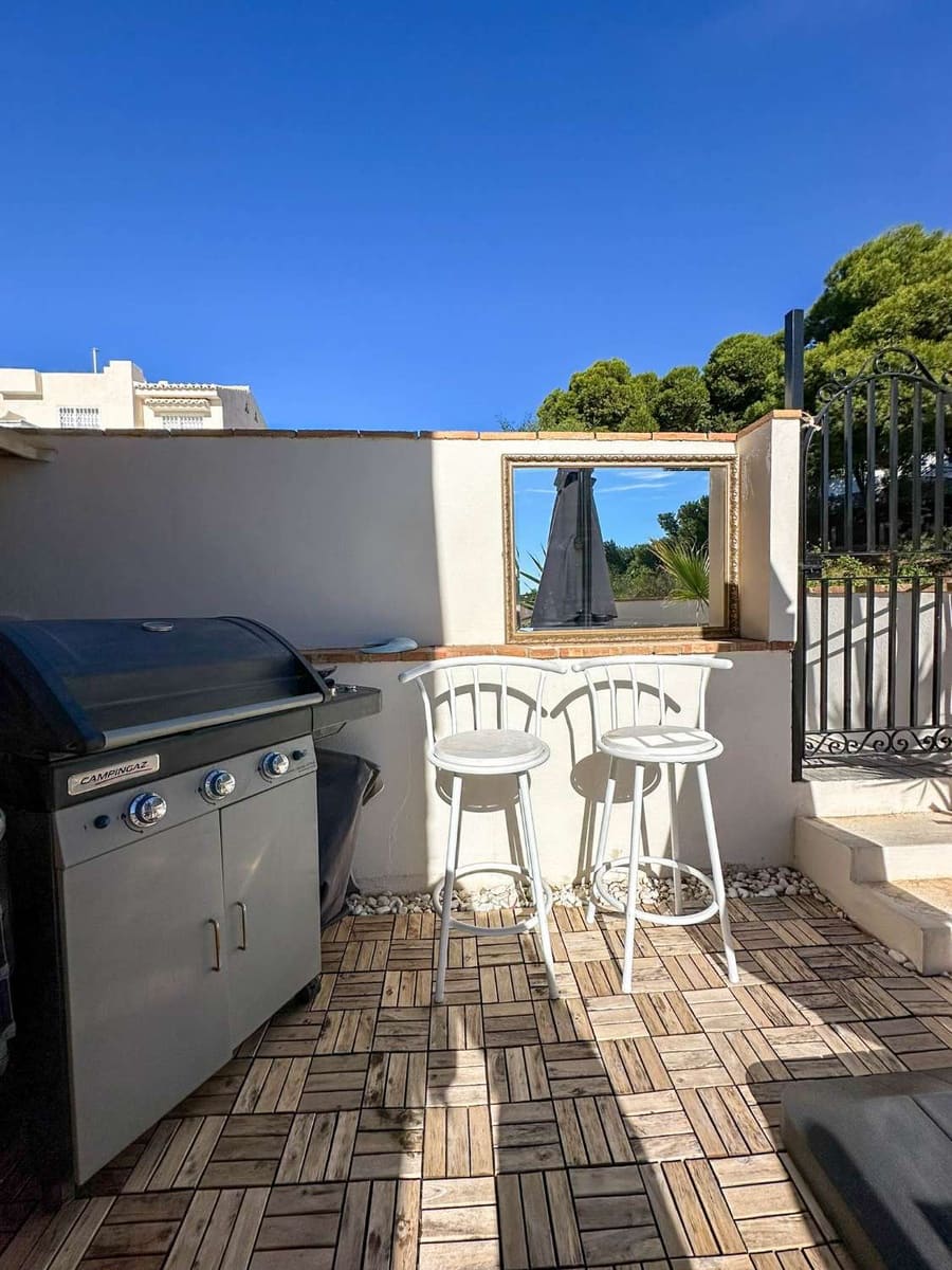 3 soveværelse Semi-Rækkehus til salg i Salobrena med swimmingpool - € 499.000 (Ref: 8671789)