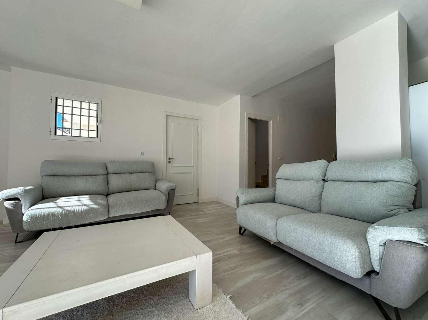 3 soveværelse Semi-Rækkehus til salg i Salobrena med swimmingpool - € 499.000 (Ref: 8671789)