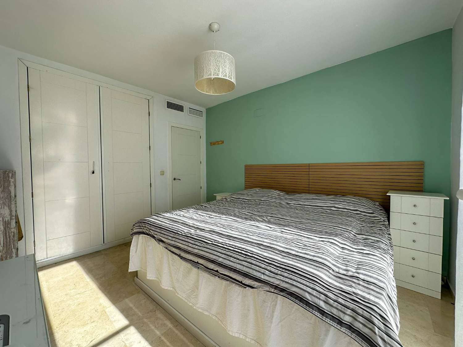 3 soveværelse Semi-Rækkehus til salg i Salobrena med swimmingpool - € 499.000 (Ref: 8671789)