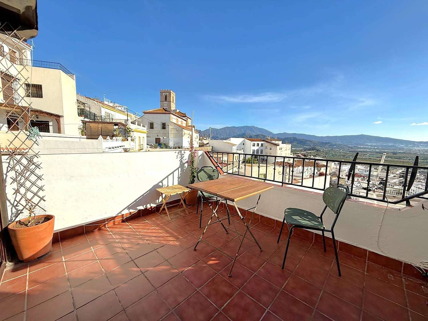 1 bedroom Townhouse for sale in Salobrena with garage - € 140,000 (Ref: 8709722)