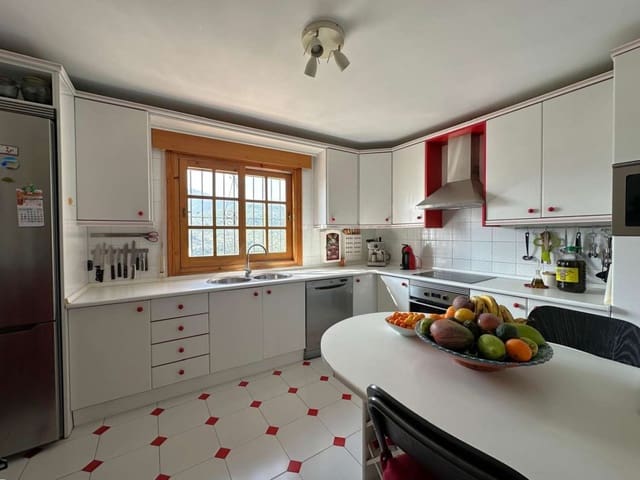 5 soveværelse Villa til salg i Itrabo med swimmingpool garage - € 1.500.000 (Ref: 8867033)