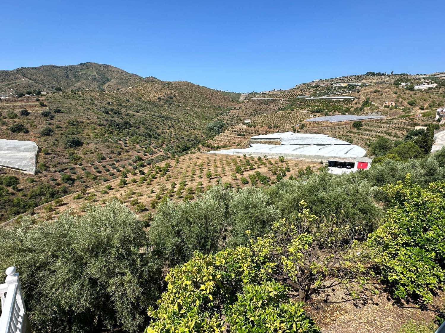 5 soveværelse Villa til salg i Itrabo med swimmingpool garage - € 1.500.000 (Ref: 8867033)