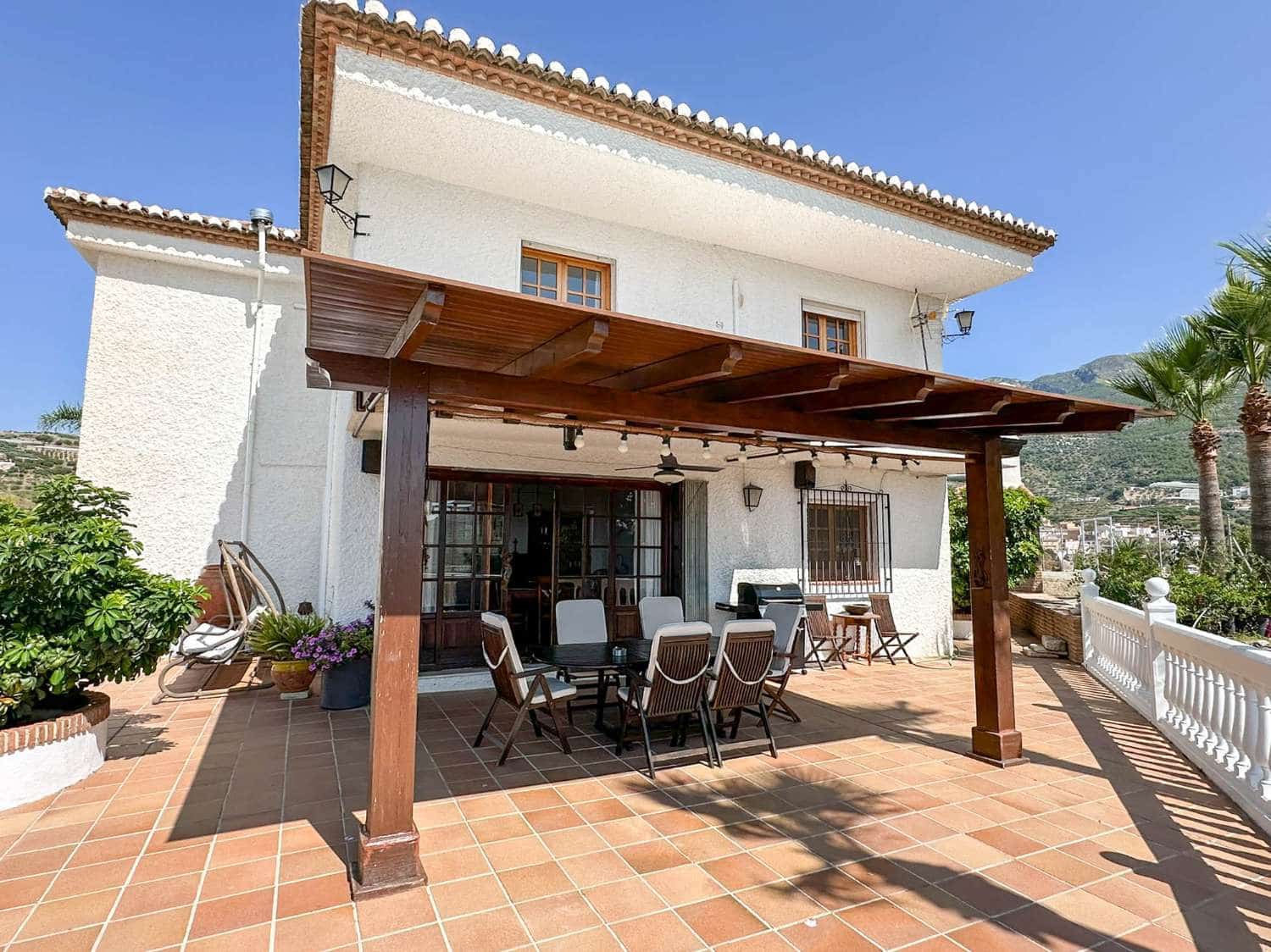 5 soveværelse Villa til salg i Itrabo med swimmingpool garage - € 1.500.000 (Ref: 8867033)