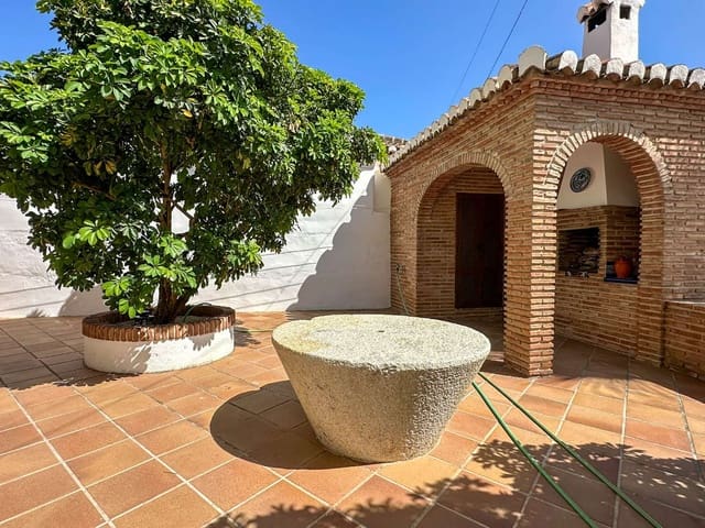 5 soveværelse Villa til salg i Itrabo med swimmingpool garage - € 1.500.000 (Ref: 8867033)