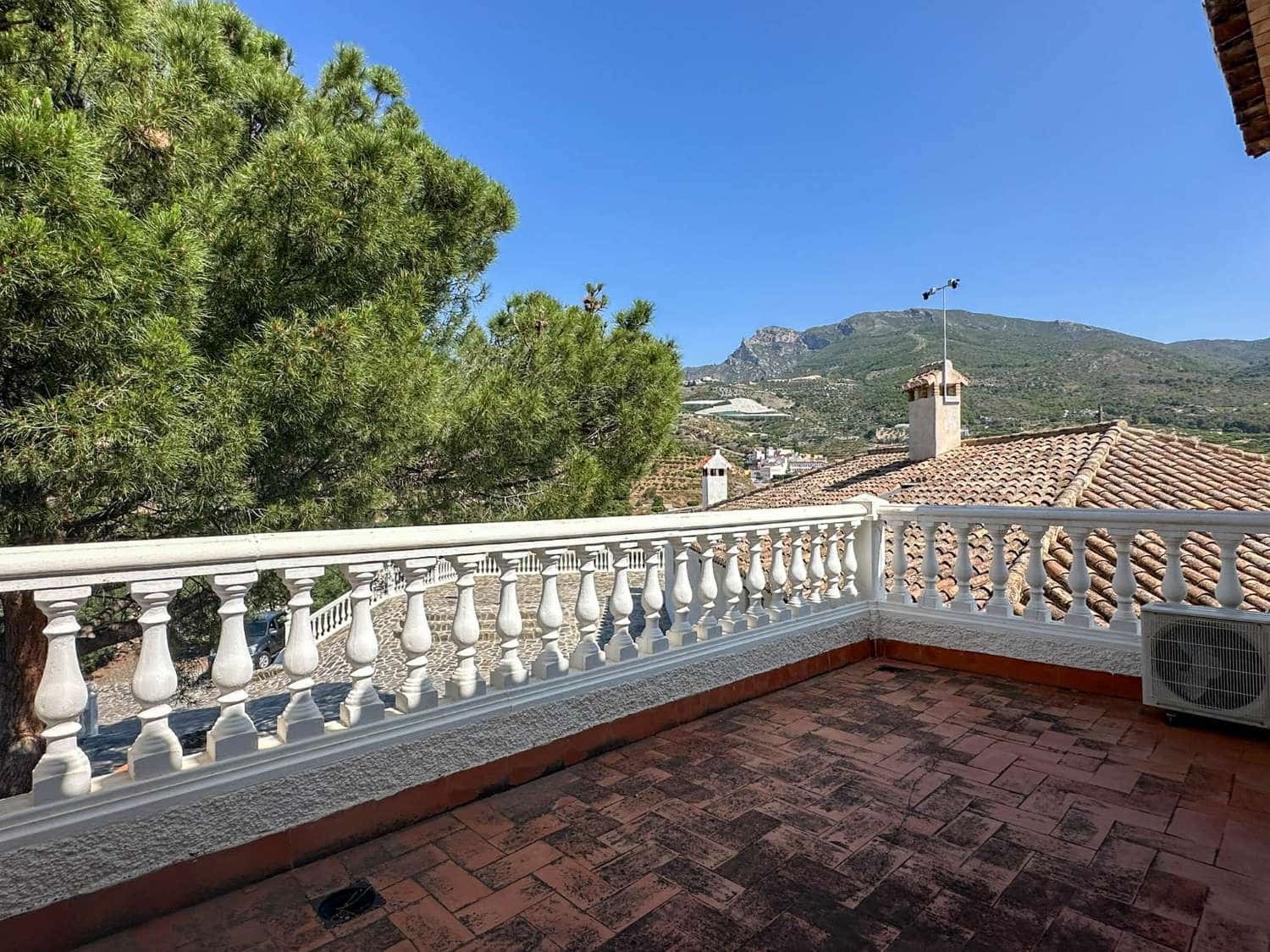 5 soveværelse Villa til salg i Itrabo med swimmingpool garage - € 1.500.000 (Ref: 8867033)