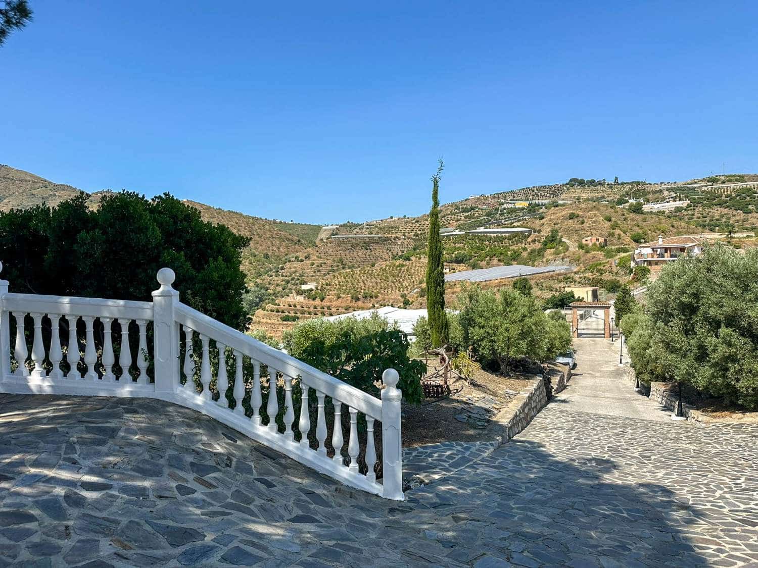 5 soveværelse Villa til salg i Itrabo med swimmingpool garage - € 1.500.000 (Ref: 8867033)