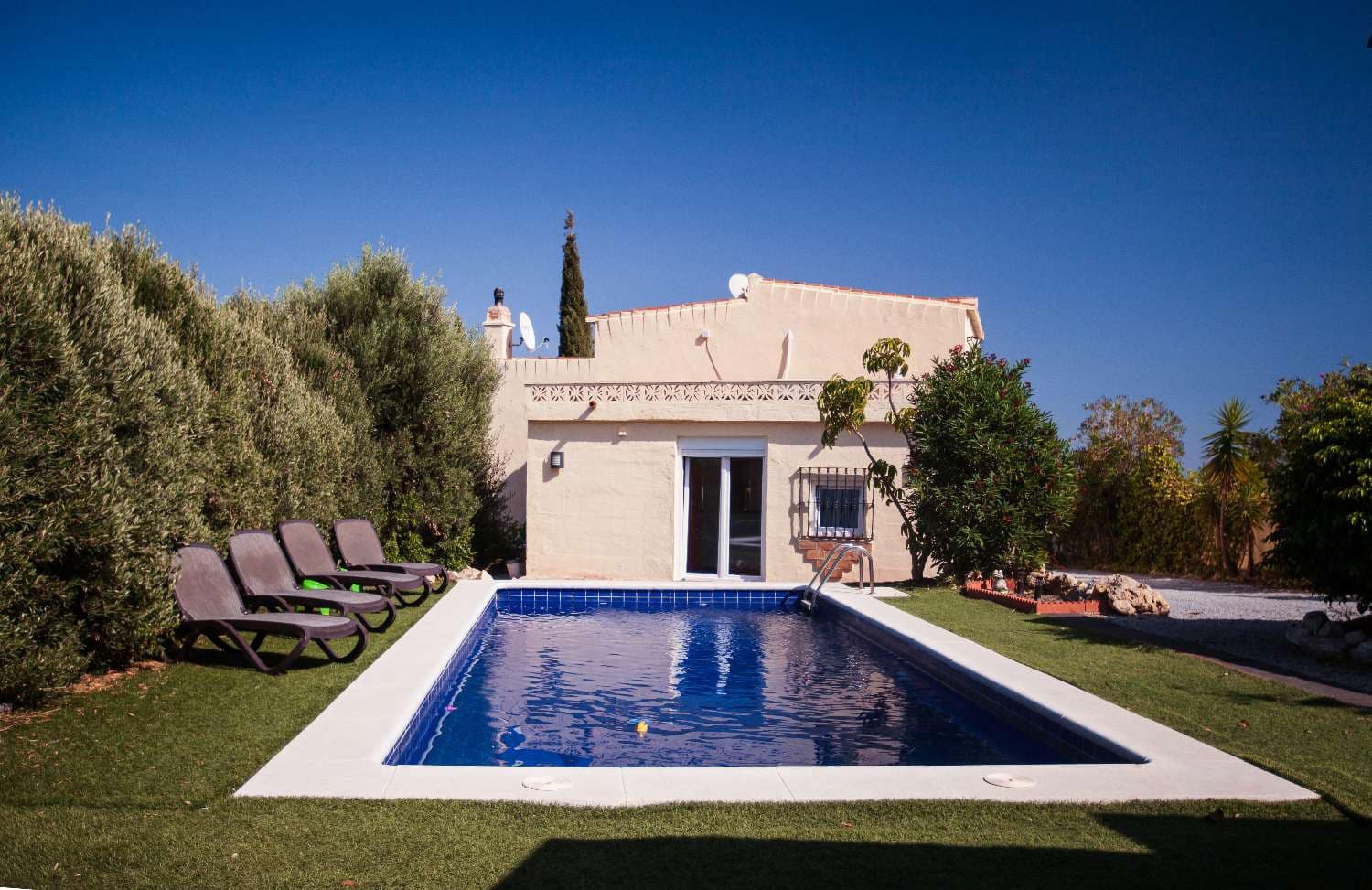 3 chambre Villa/Maison à vendre à Salobrena avec piscine garage - 395 000 € (Ref: 8932157)