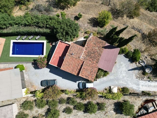 3 sovrum Villa till salu i Salobreña med pool garage - 395 000 € (Ref: 8932157)
