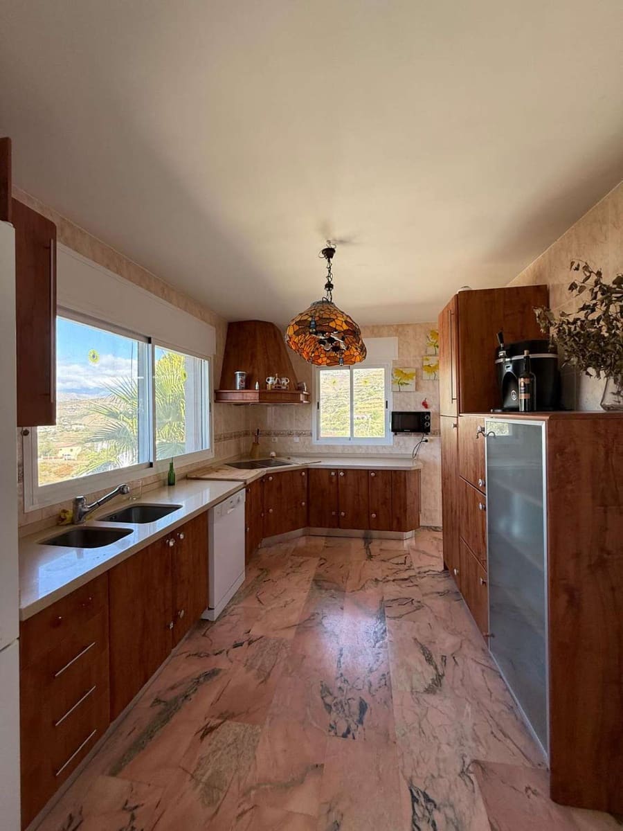 3 chambre Villa/Maison à vendre à Almunecar avec piscine garage - 560 000 € (Ref: 9017392)