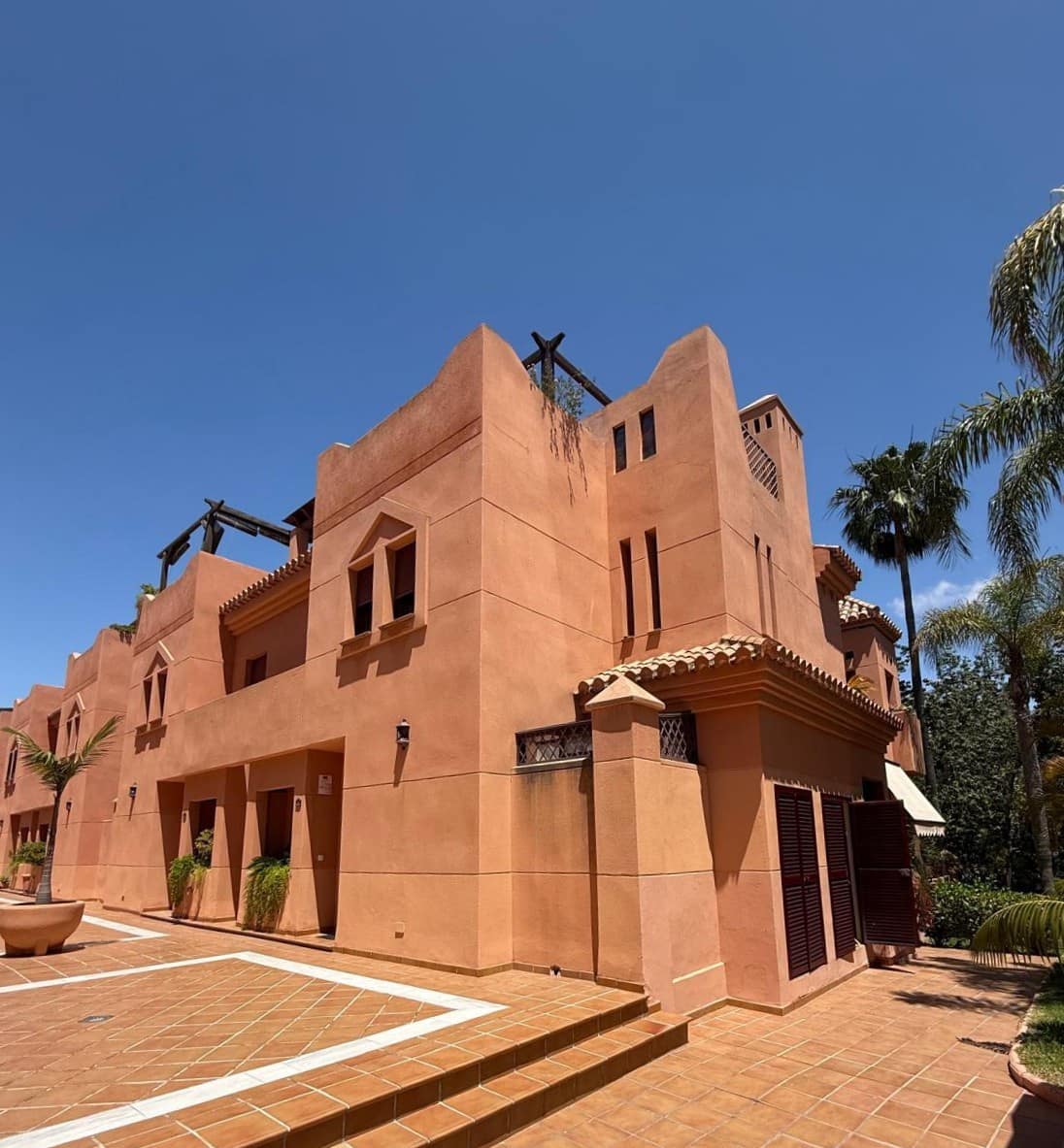 4 soverom Rekkehus til salgs i Motril med svømmebasseng - € 570 000 (Ref: 9023025)