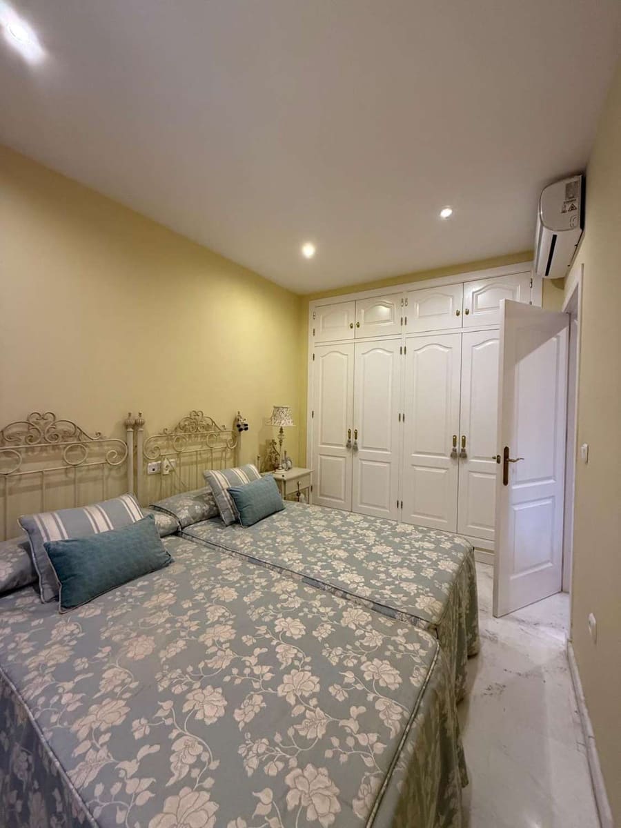 4 soverom Rekkehus til salgs i Motril med svømmebasseng - € 570 000 (Ref: 9023025)