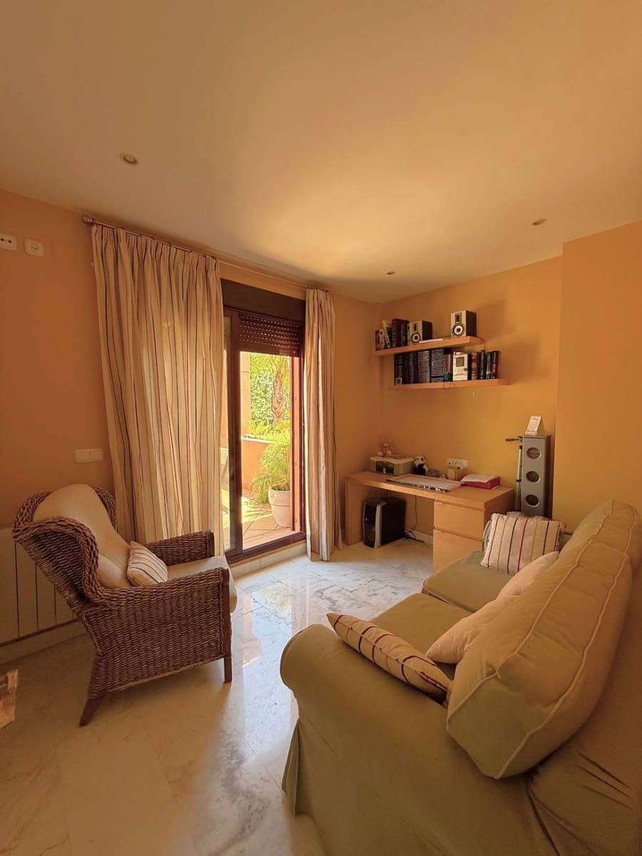 4 soverom Rekkehus til salgs i Motril med svømmebasseng - € 570 000 (Ref: 9023025)