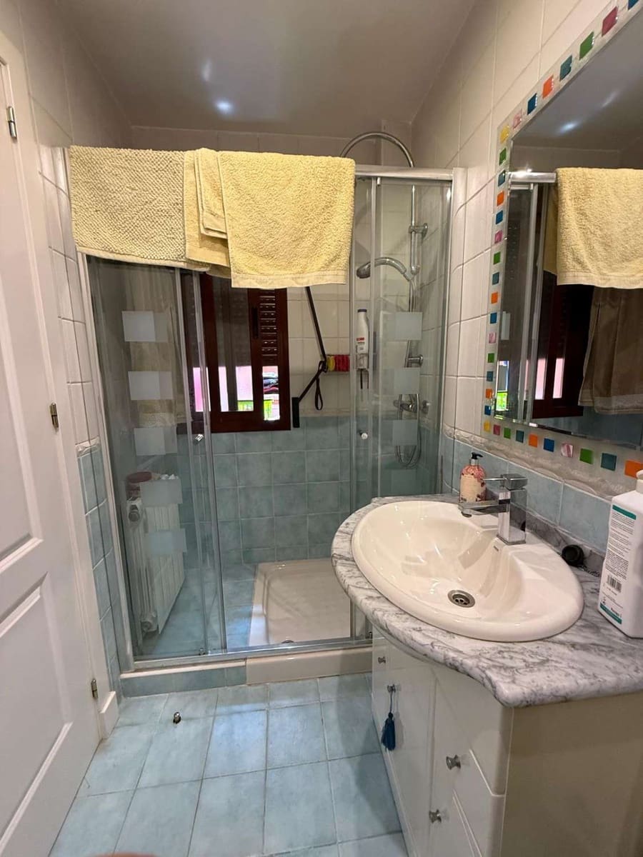 4 soverom Rekkehus til salgs i Motril med svømmebasseng - € 570 000 (Ref: 9023025)