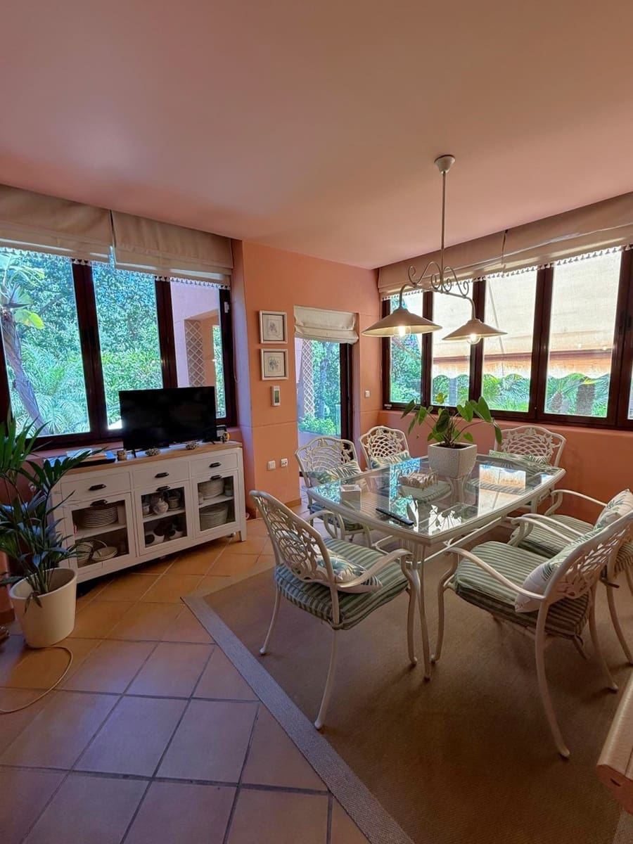 4 soverom Rekkehus til salgs i Motril med svømmebasseng - € 570 000 (Ref: 9023025)