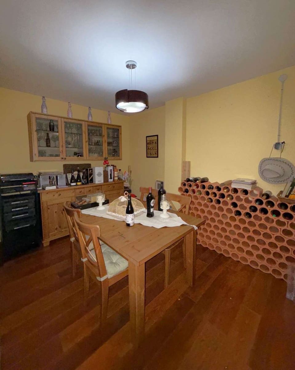 4 soverom Rekkehus til salgs i Motril med svømmebasseng - € 570 000 (Ref: 9023025)