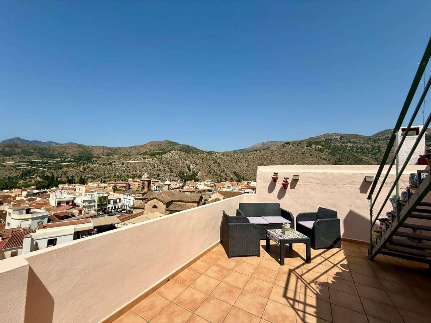 4 soveværelse Byhus til salg i Velez de Benaudalla - € 145.000 (Ref: 9075737)