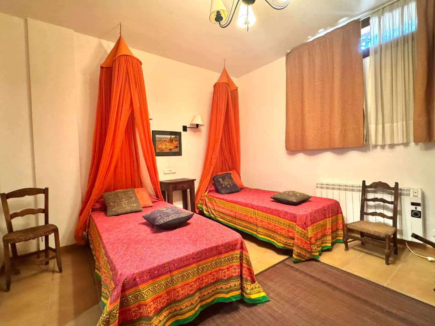 4 soveværelse Byhus til salg i Motril med swimmingpool - € 550.000 (Ref: 9110092)