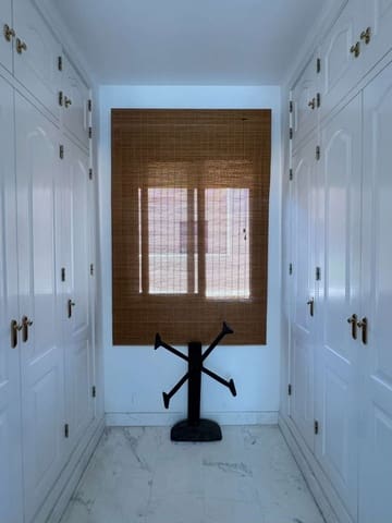 4 soveværelse Byhus til salg i Motril med swimmingpool - € 550.000 (Ref: 9110092)