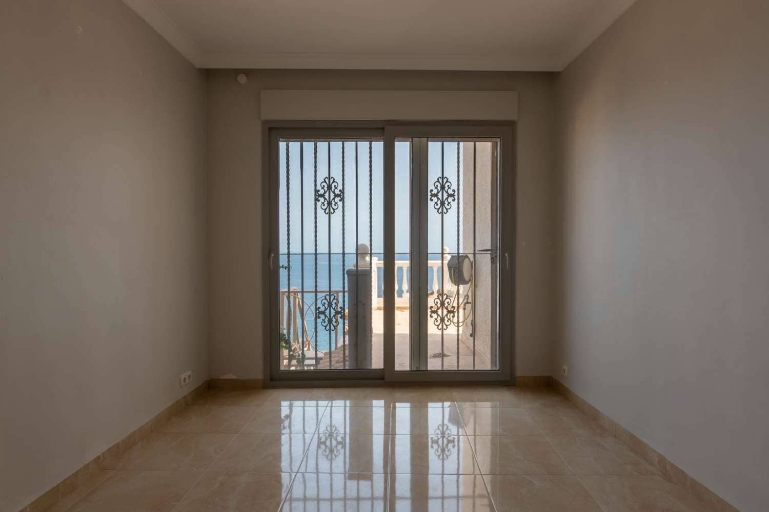 4 bedroom Villa for sale in Salobrena with pool - € 659,000 (Ref: 9113955)