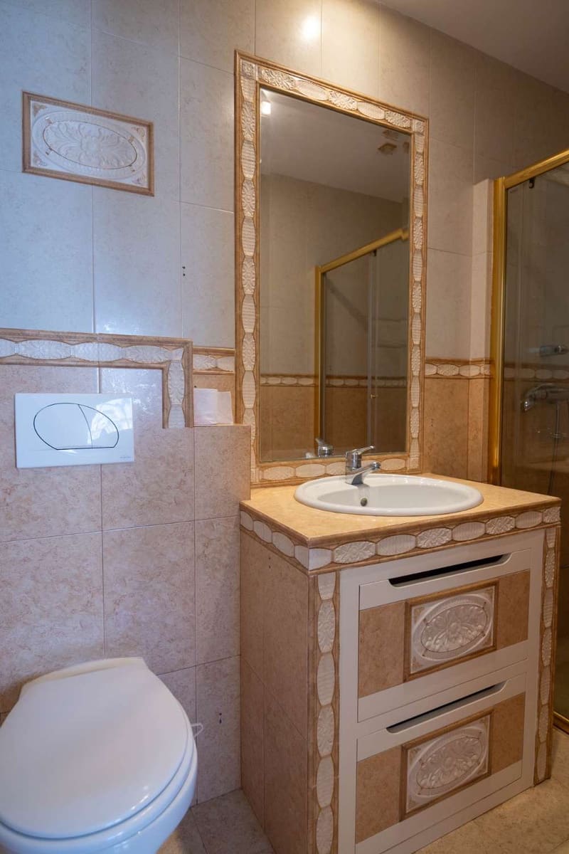 4 bedroom Villa for sale in Salobrena with pool - € 659,000 (Ref: 9113955)