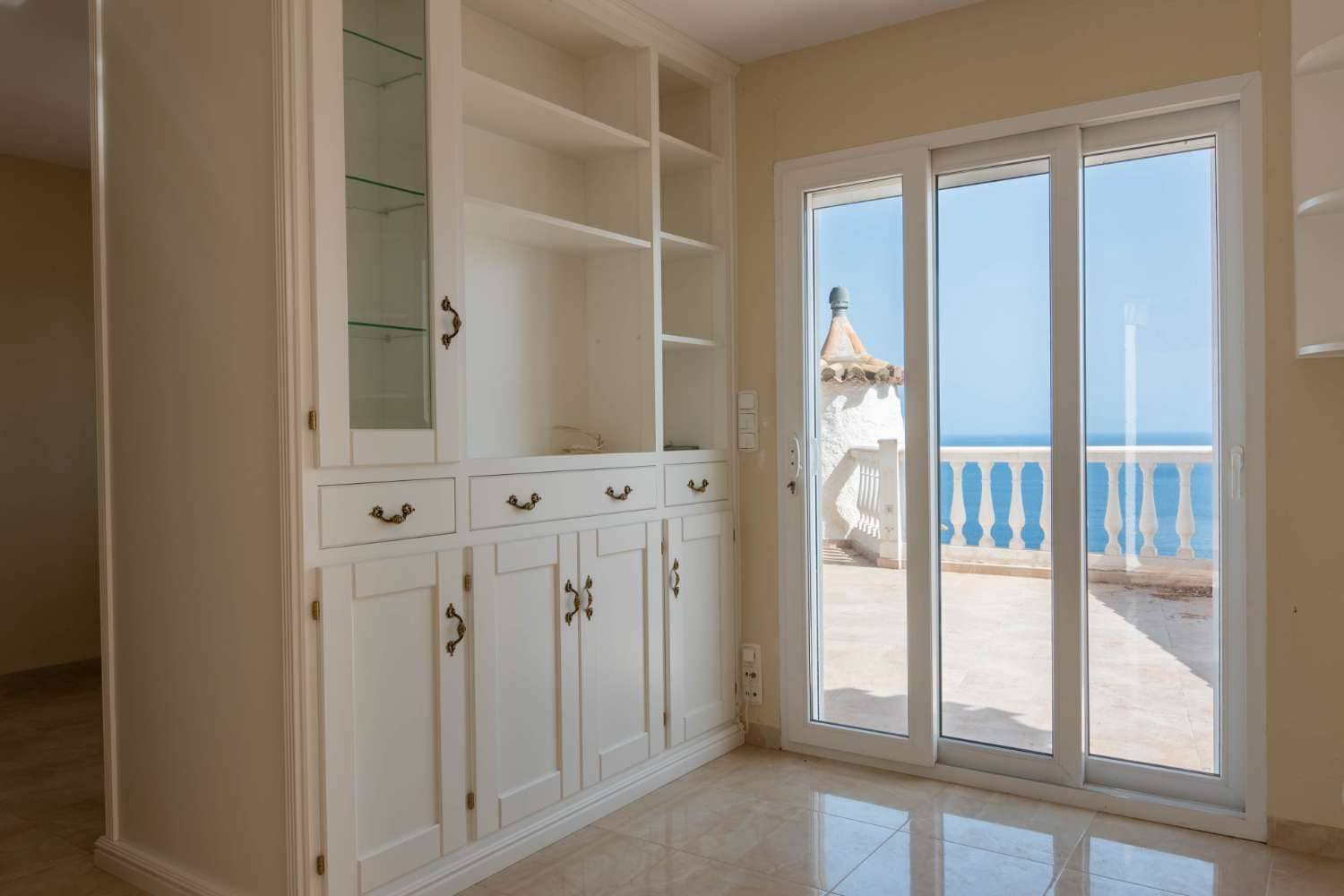 4 bedroom Villa for sale in Salobrena with pool - € 659,000 (Ref: 9113955)