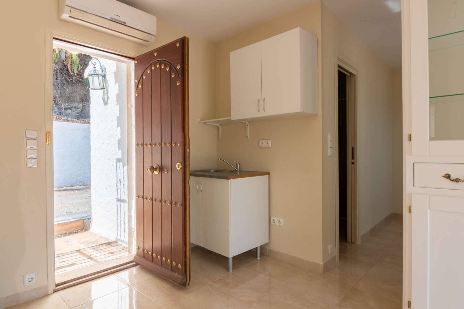 4 bedroom Villa for sale in Salobrena with pool - € 659,000 (Ref: 9113955)