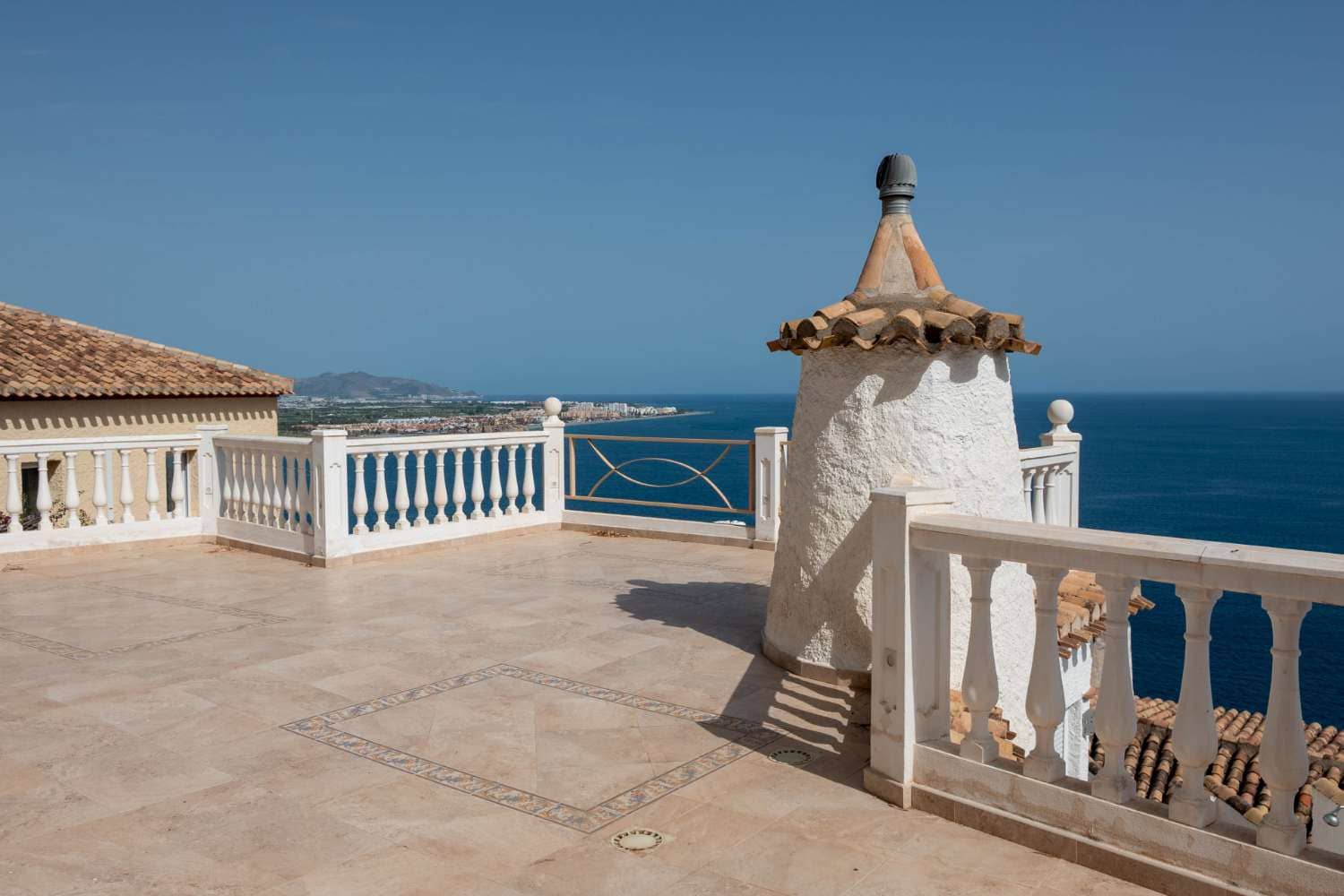 4 bedroom Villa for sale in Salobrena with pool - € 659,000 (Ref: 9113955)