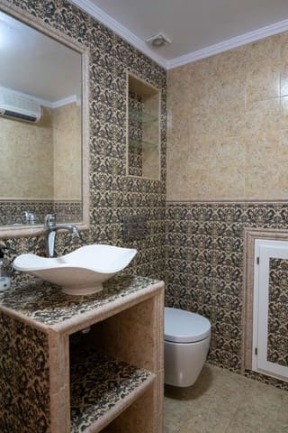 4 slaapkamer Villa te koop in Salobreña met zwembad - € 659.000 (Ref: 9113955)