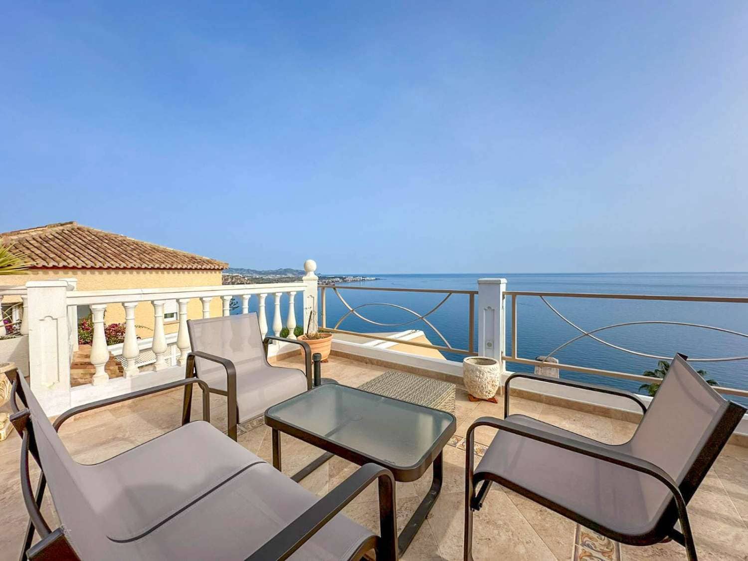 4 sovrum Villa till salu i Salobrena med pool - 659 000 € (Ref: 9113955)