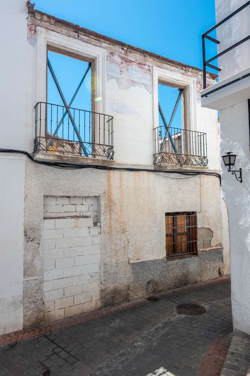 Casa de 4 habitaciones en Salobreña en venta - 425.000 € (Ref: 9113956)
