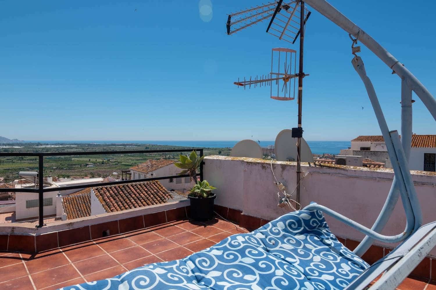 Casa de 4 habitaciones en Salobreña en venta - 425.000 € (Ref: 9113956)
