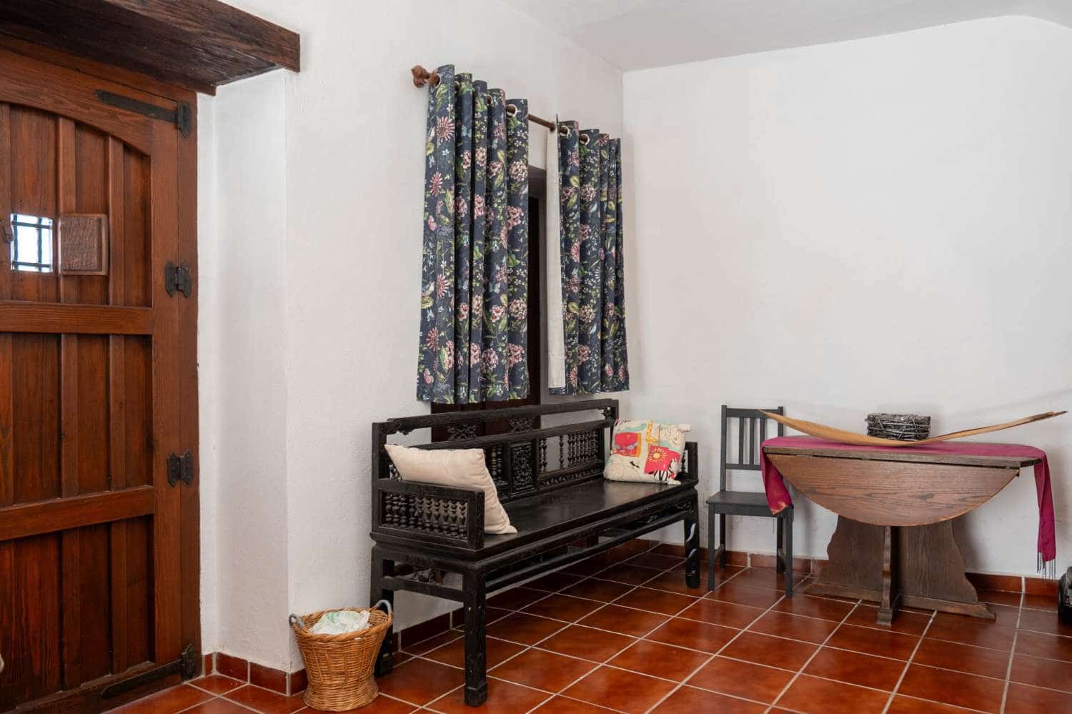 Casa de 4 habitaciones en Salobreña en venta - 425.000 € (Ref: 9113956)