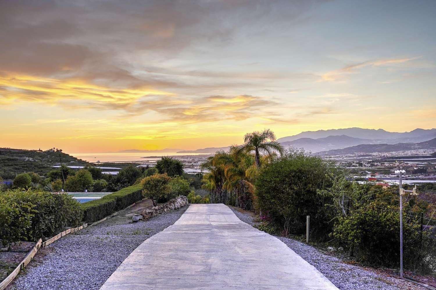 3 soveværelse Byhus til salg i Motril med swimmingpool - € 583.000 (Ref: 9142131)