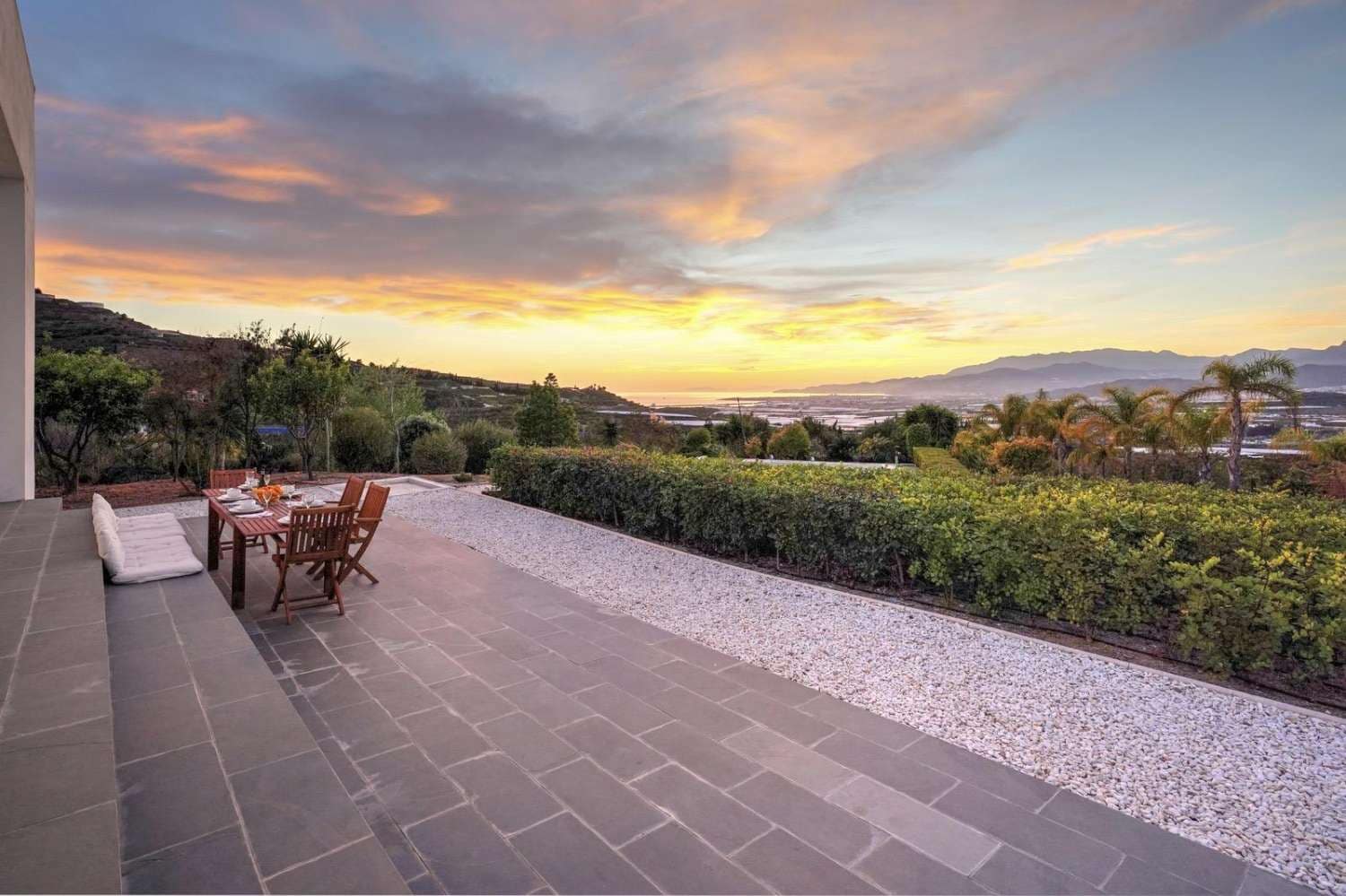 3 soveværelse Byhus til salg i Motril med swimmingpool - € 583.000 (Ref: 9142131)