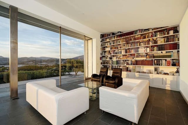 3 soveværelse Byhus til salg i Motril med swimmingpool - € 583.000 (Ref: 9142131)